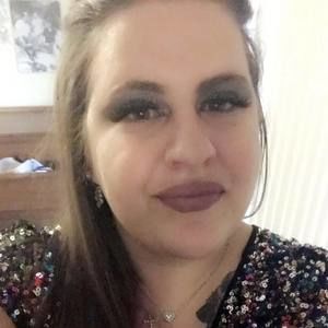 Meet your Posher, Antonia